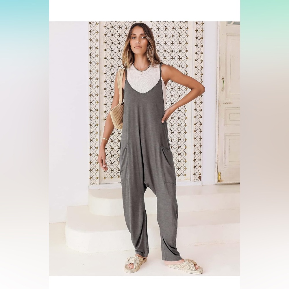 Women’s Casual Loose Sleeveless Jumpsuit